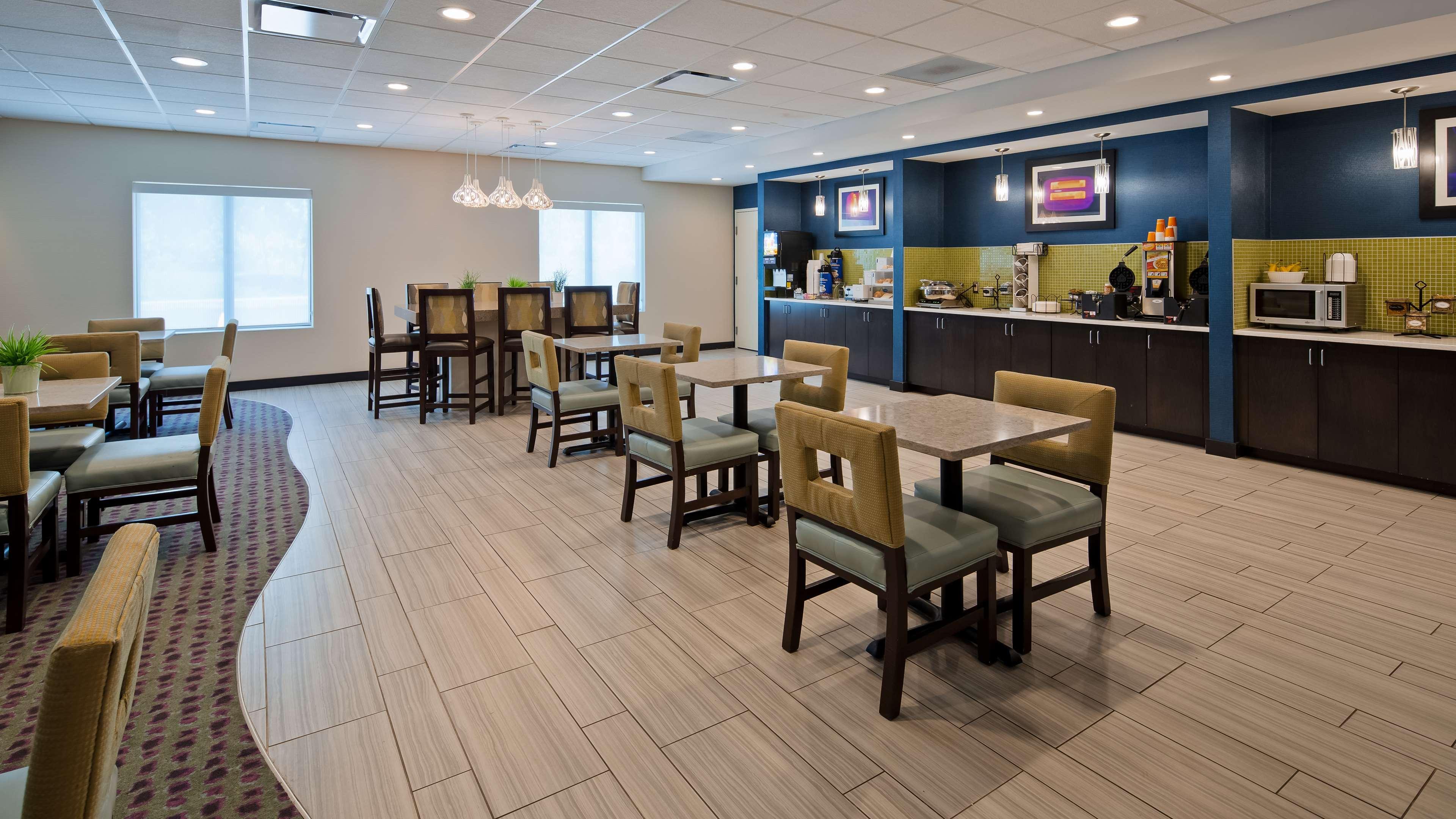 Best Western Plus Midwest Inn Omaha Exteriör bild